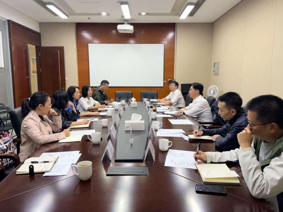 校长在办公室疯狂侵犯校花