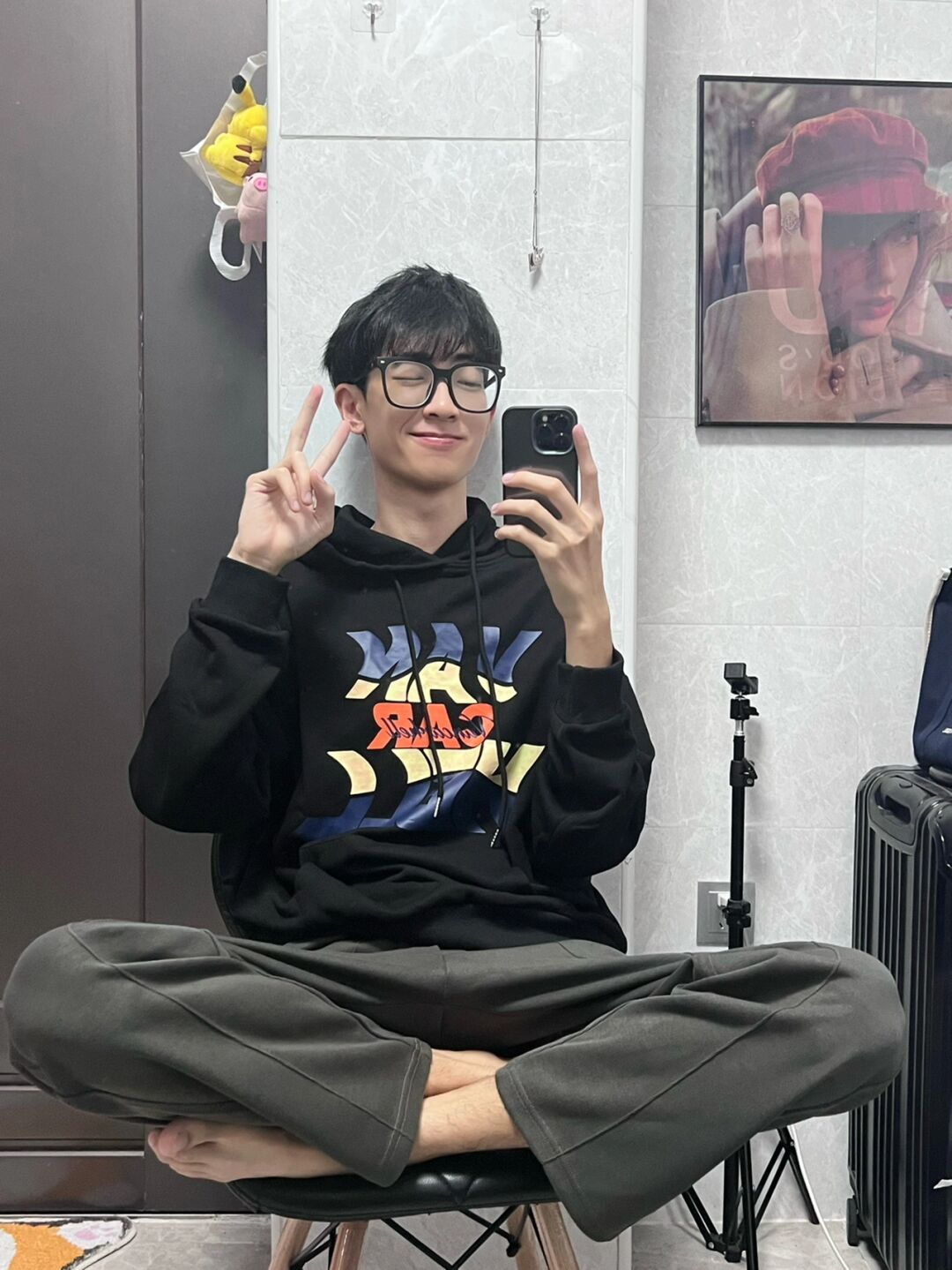 中国帅哥男男同志BOY，多元文化下的魅力与风采-第3张图片