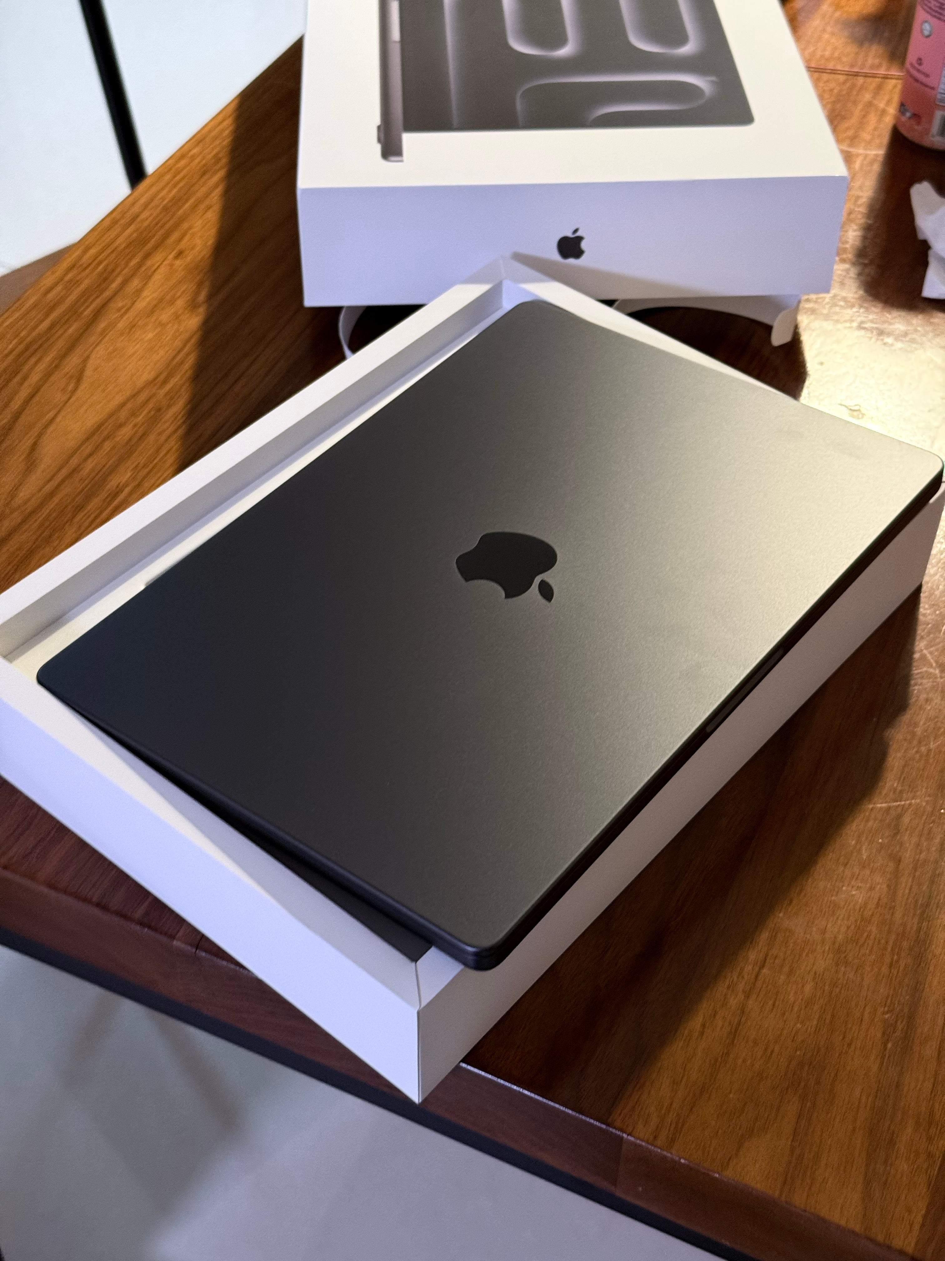 MACBOOKPRO高清体验，极致视觉享受