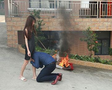 杭州富二代女大学生杭州富二代女大学生，青春绽放的璀璨之星-第3张图片