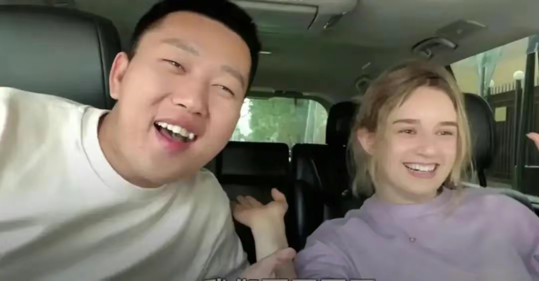 俄罗斯小younv爱爱俄罗斯小Younv的爱爱之旅-第2张图片