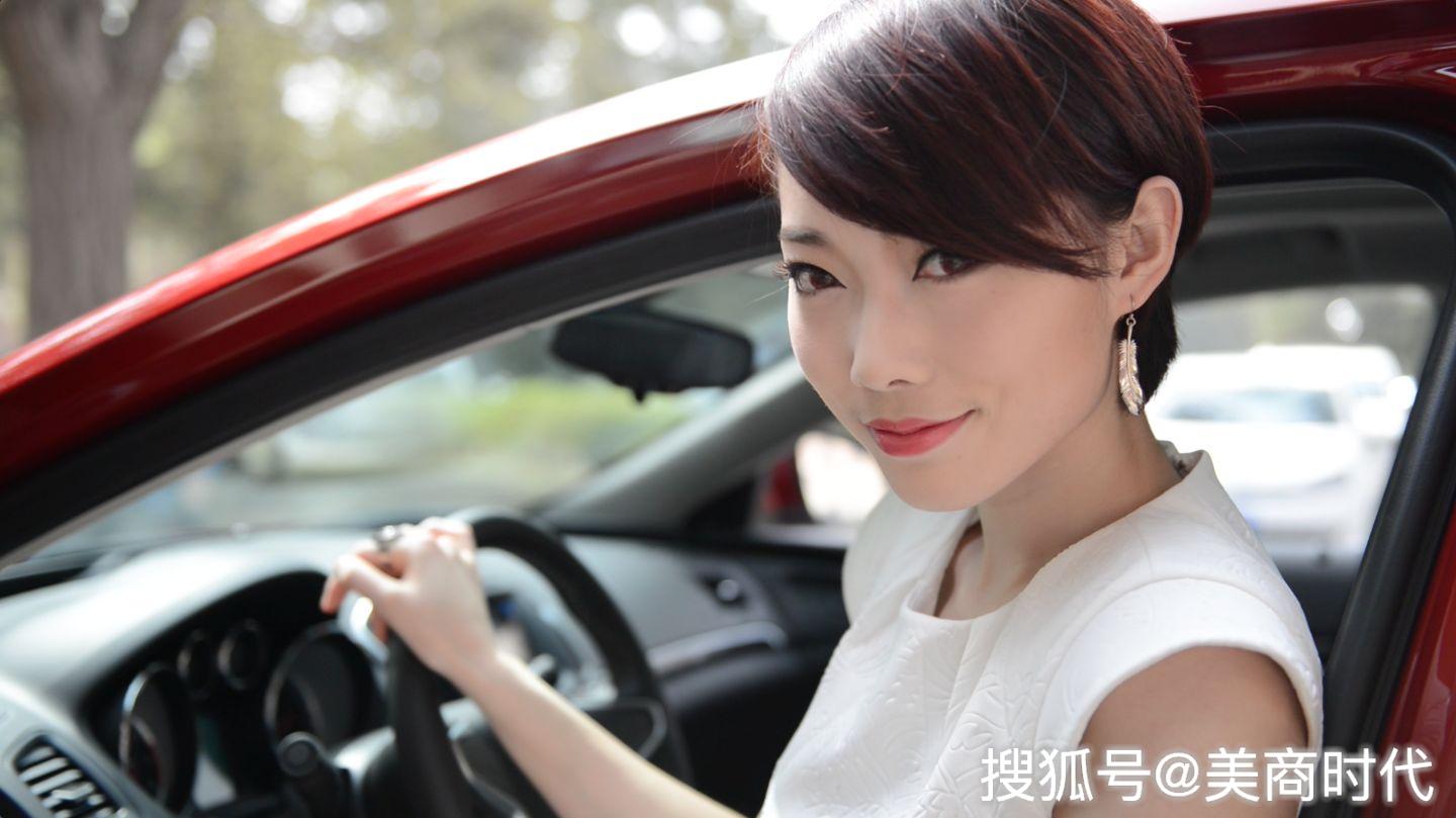 富婆点特中心富婆点特，奢华生活背后的秘密