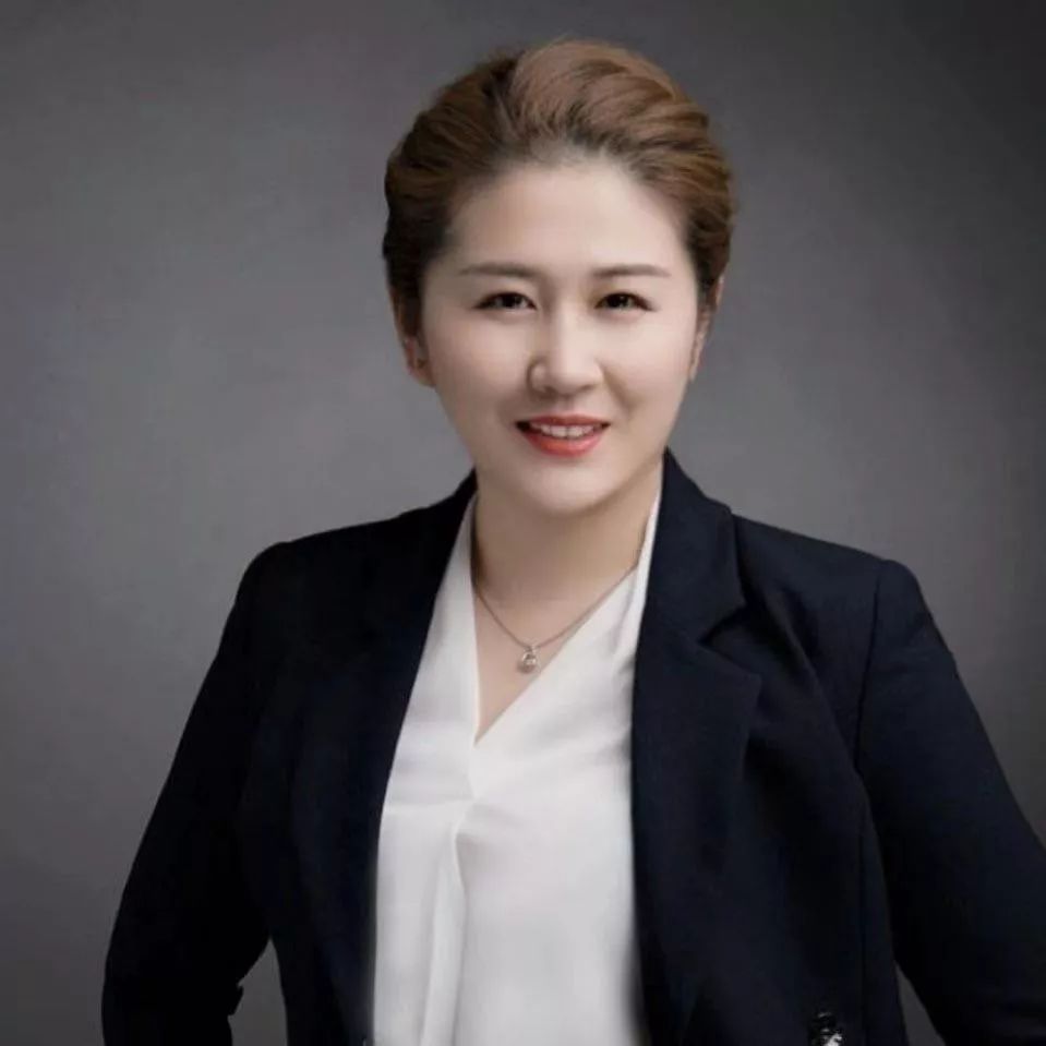 张丽 evelyn lin张丽与Evelyn Lin，跨越界限的友谊与成长