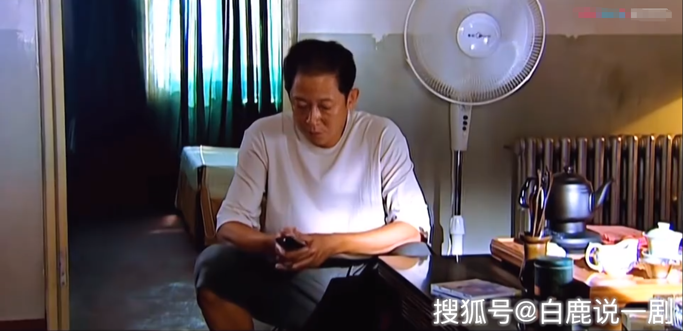 李老汉跟小花李老汉瓜地小雪小丹的故事-第2张图片