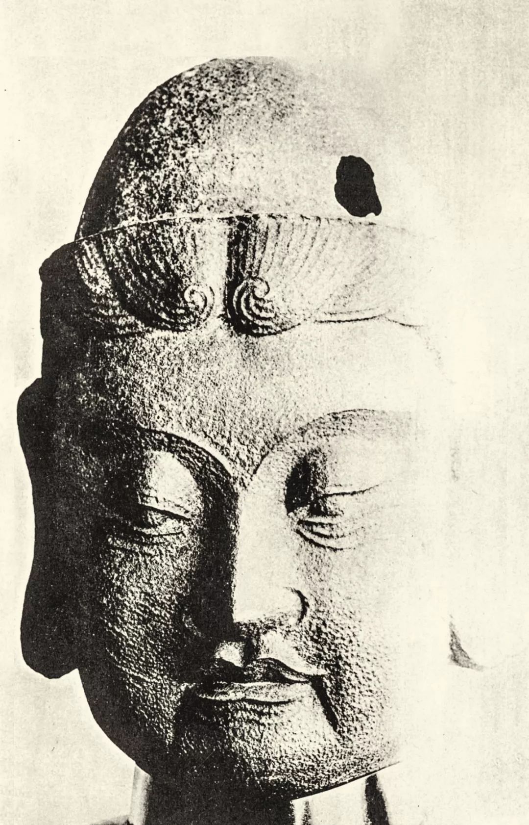 鲛绡鲛绡，神秘织物与古代工艺的瑰宝-第2张图片