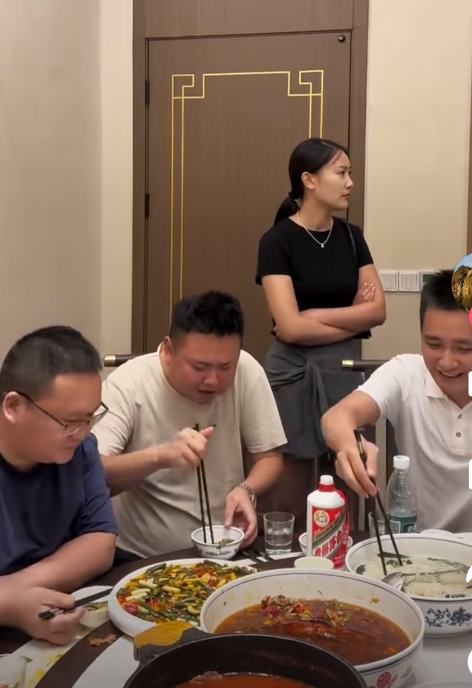 我兄弟的老婆真漂亮-第1张图片