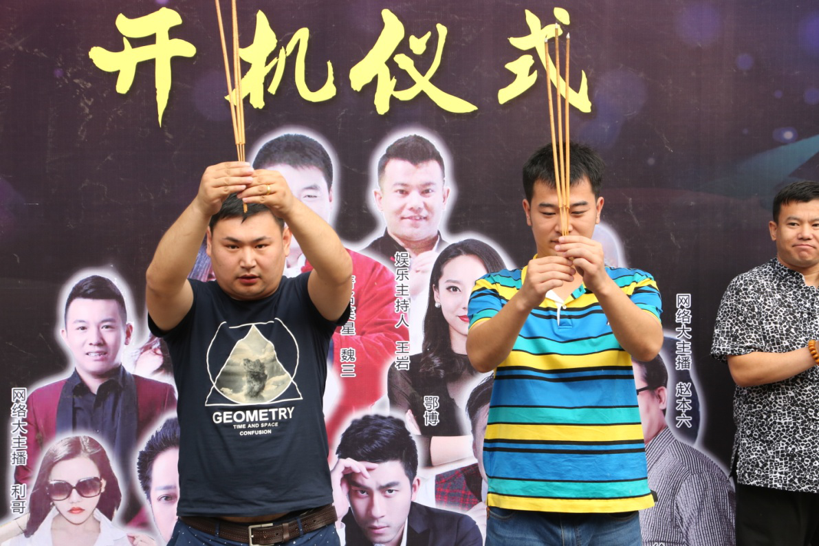 王俪丁主演三部曲 在线播放王俪丁，才华横溢的艺术之星