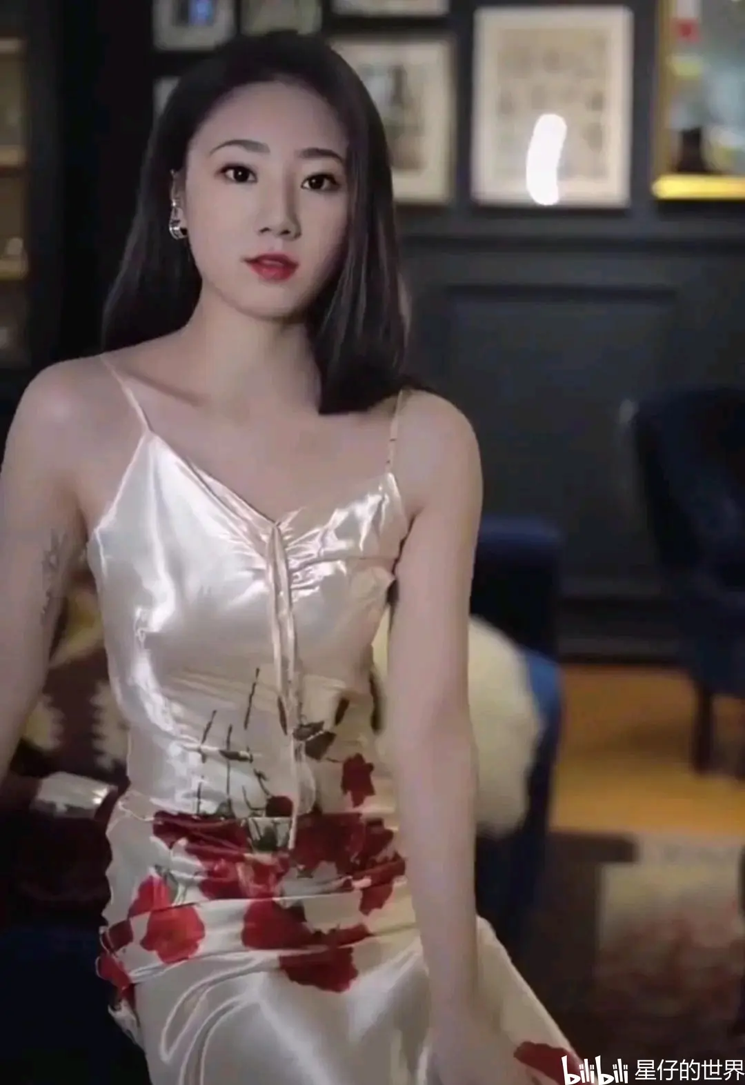 张津瑜 6分35秒内容张津瑜惊艳全场，6分35秒的完美表现