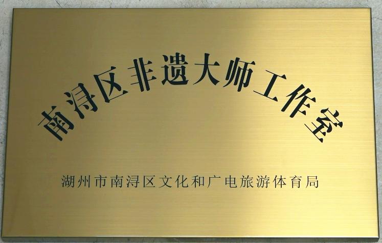 熊文卿熊文卿，一位独特的文化传承者