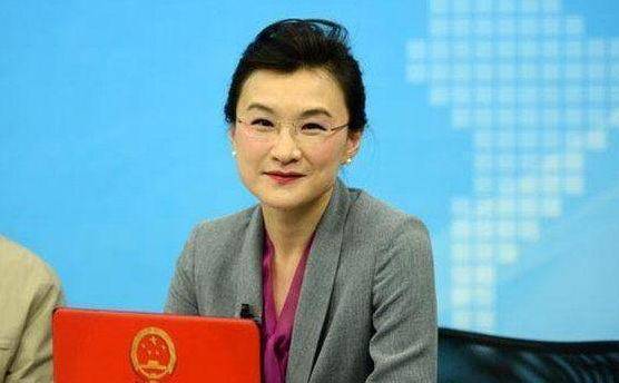 董倩简历