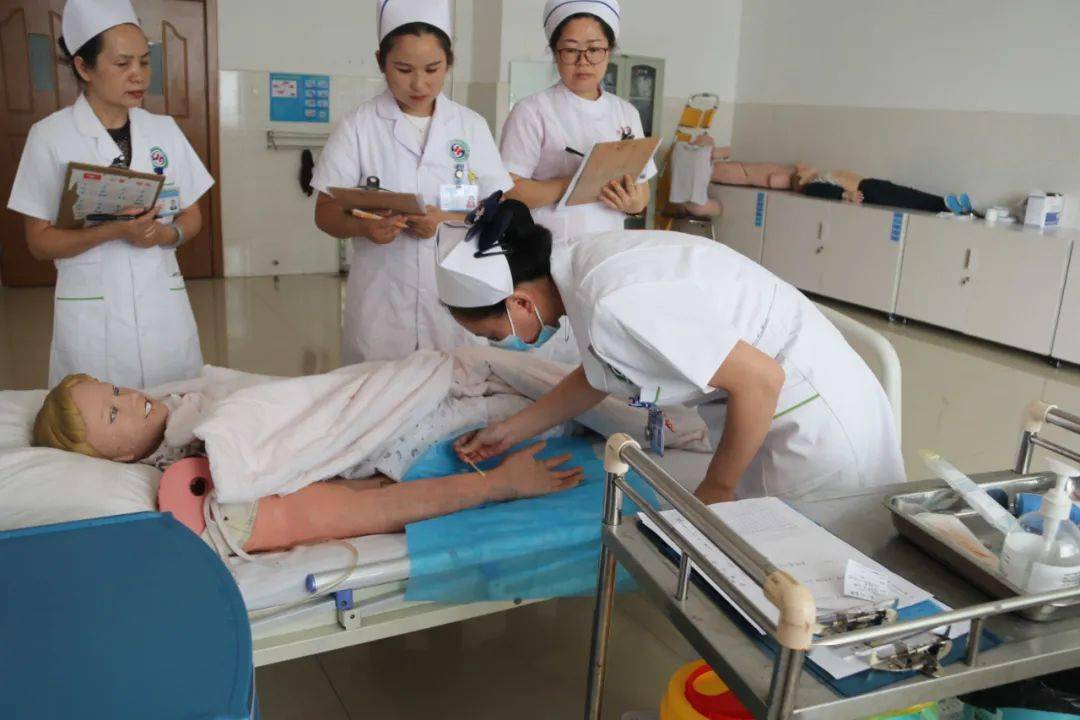 女护士取精，守护生命的神圣使命