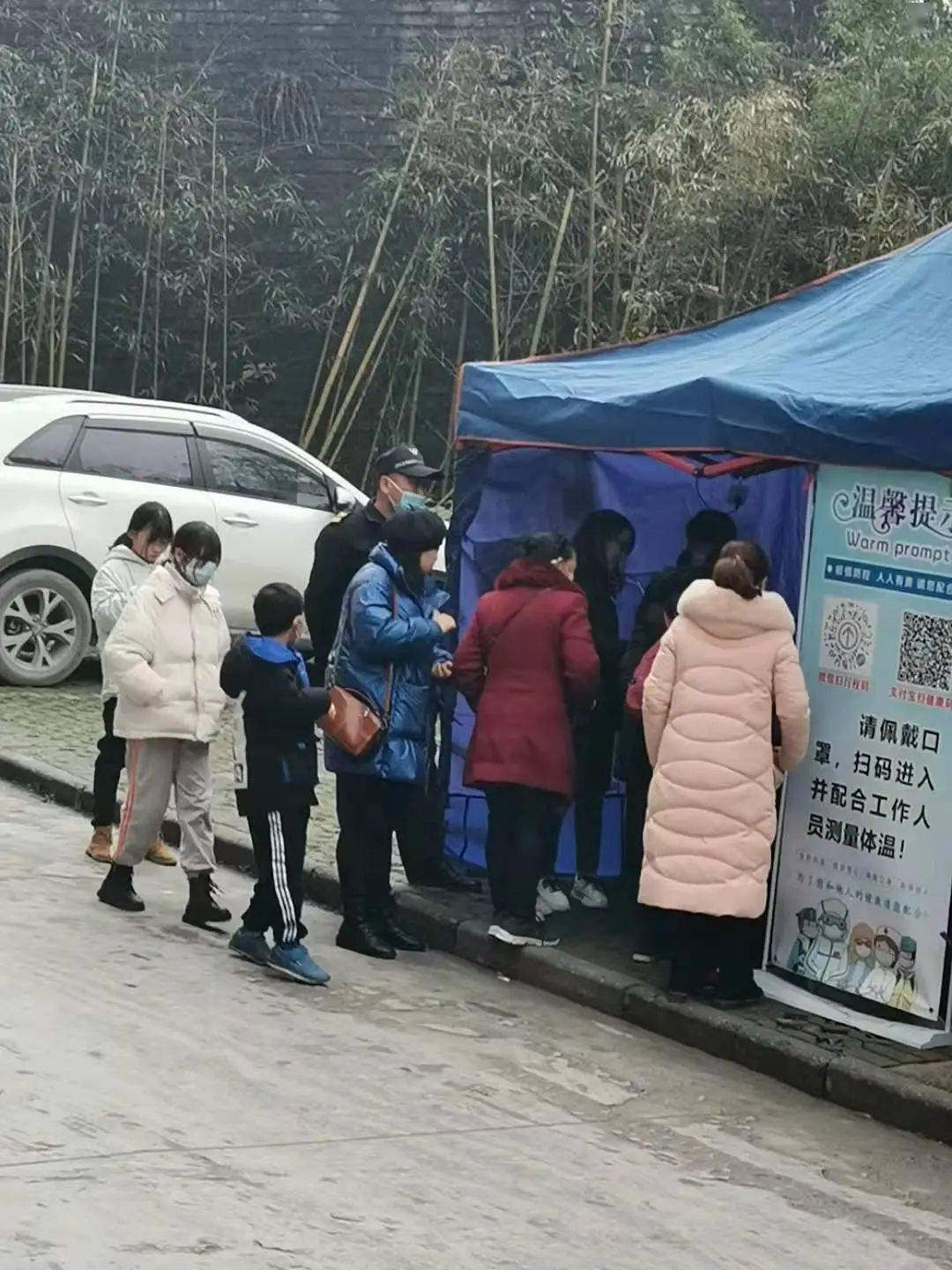 班长不戴罩子让我练了一节课视频-第2张图片