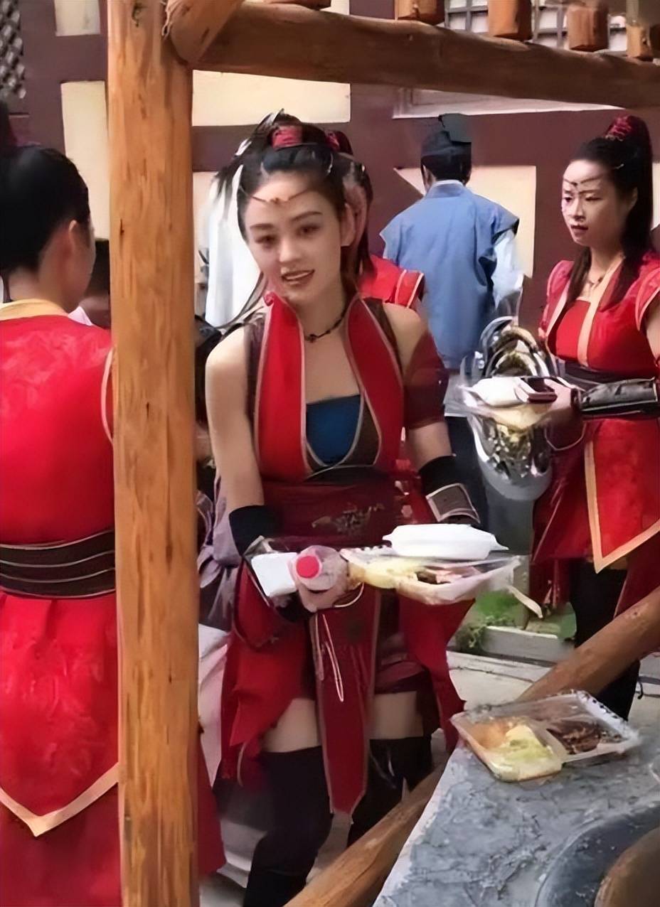 美女假视频美女假视频泛滥成灾