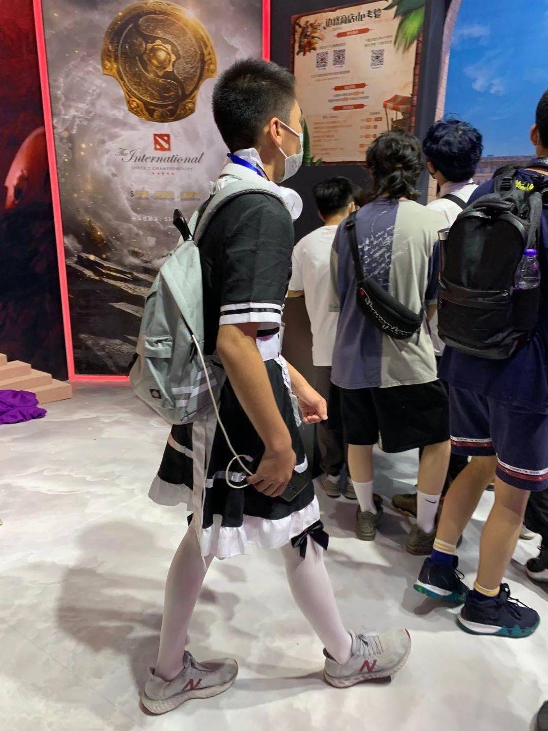捆绑白丝震动捧强制GC捆绑白丝震动捧强制GC，现代社会的隐秘现象-第2张图片