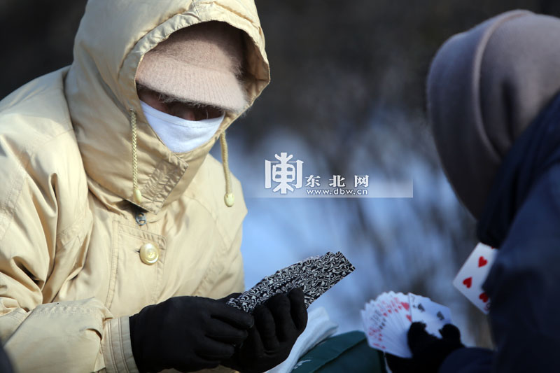 12岁打扑克一边疼一边叫的体验