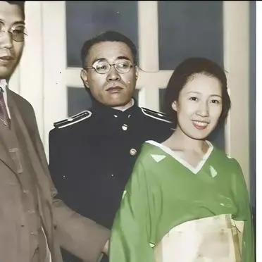 亲女禁伦初尝云雨-第2张图片