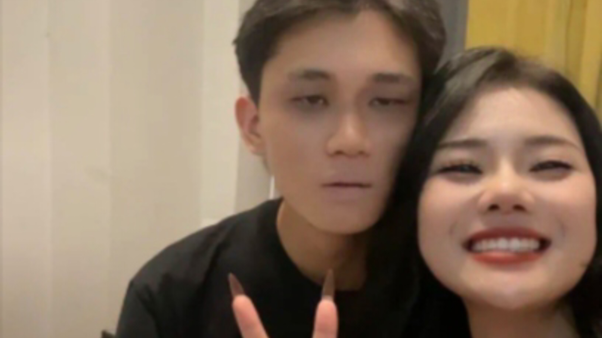 强行挺进朋友漂亮的娇妻
