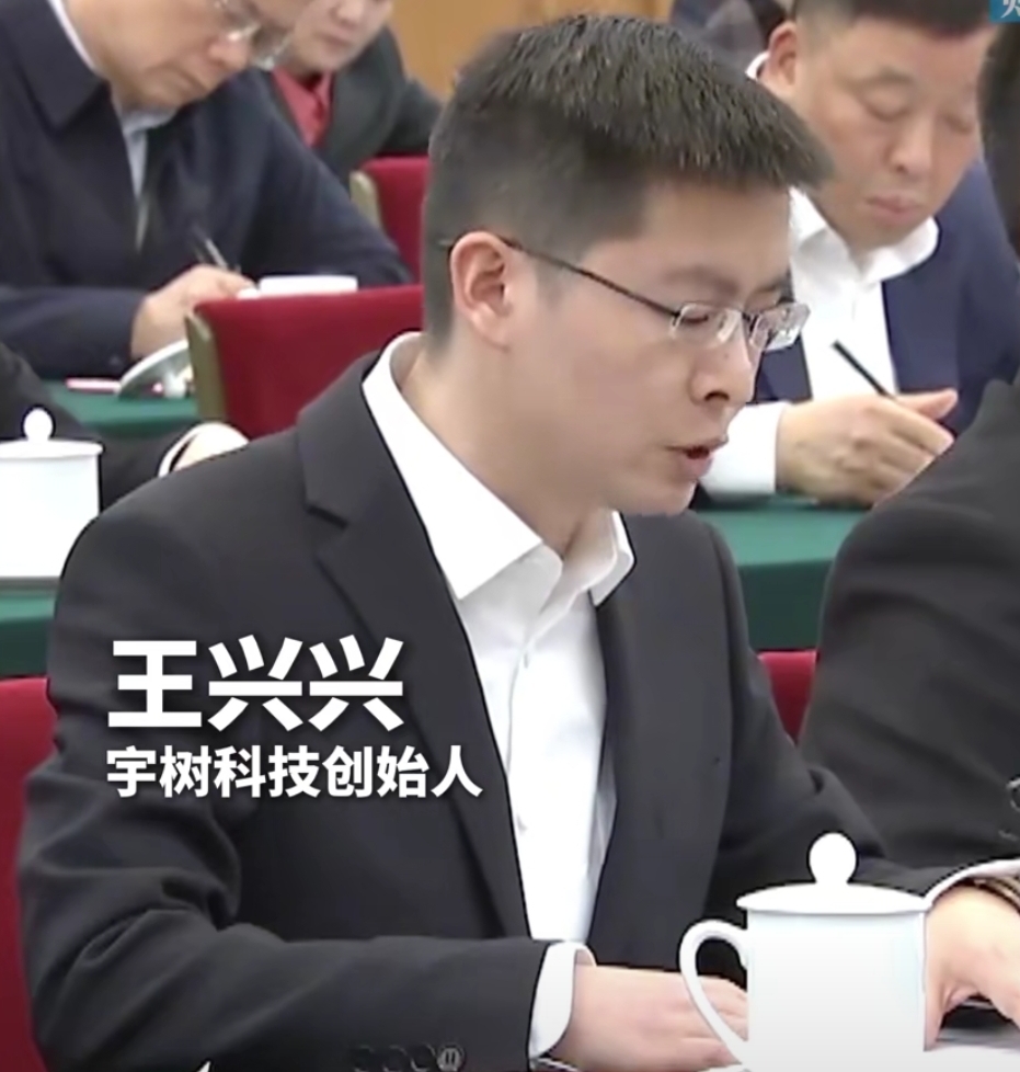 任正非娶了80后苏薇，时代变迁下的浪漫故事