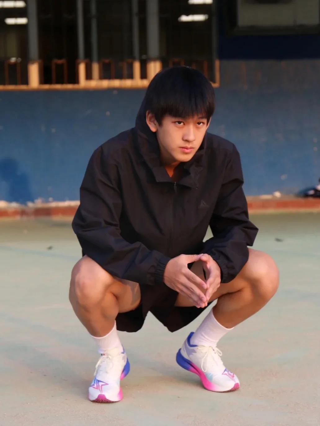 中国帅气体育生GARY2023入口揭秘