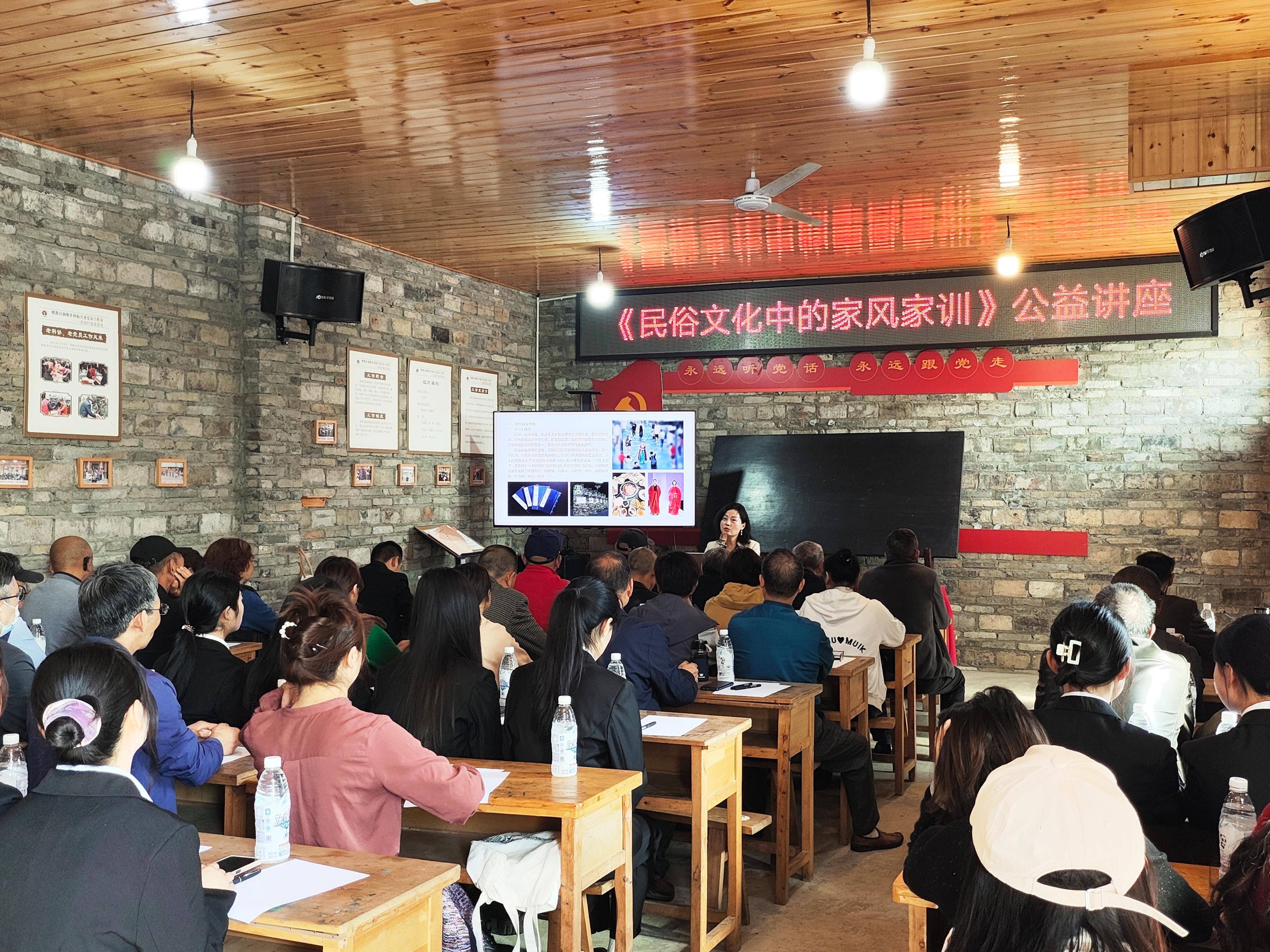 探索教育新篇章，jjzz老师的引领之路-第2张图片