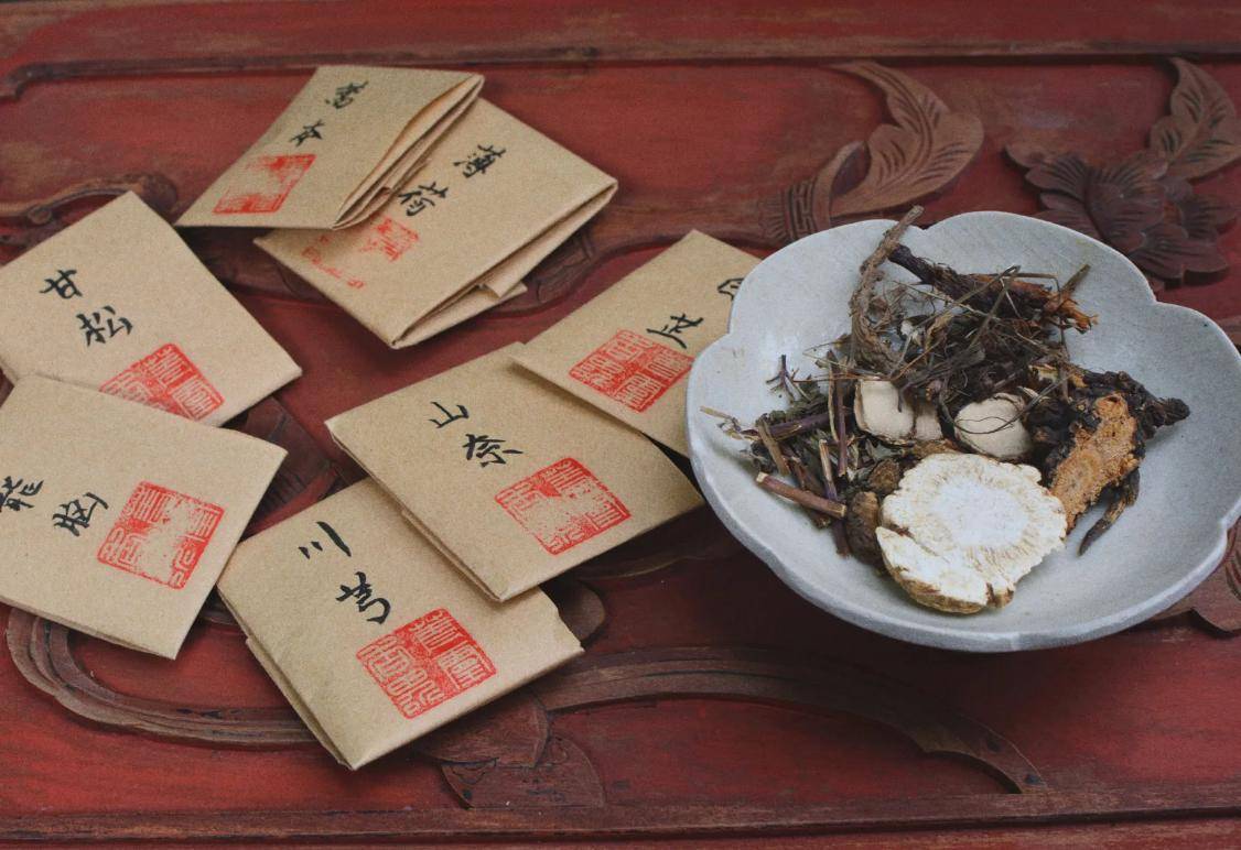香药脆梅，品味独特的中药美食-第2张图片