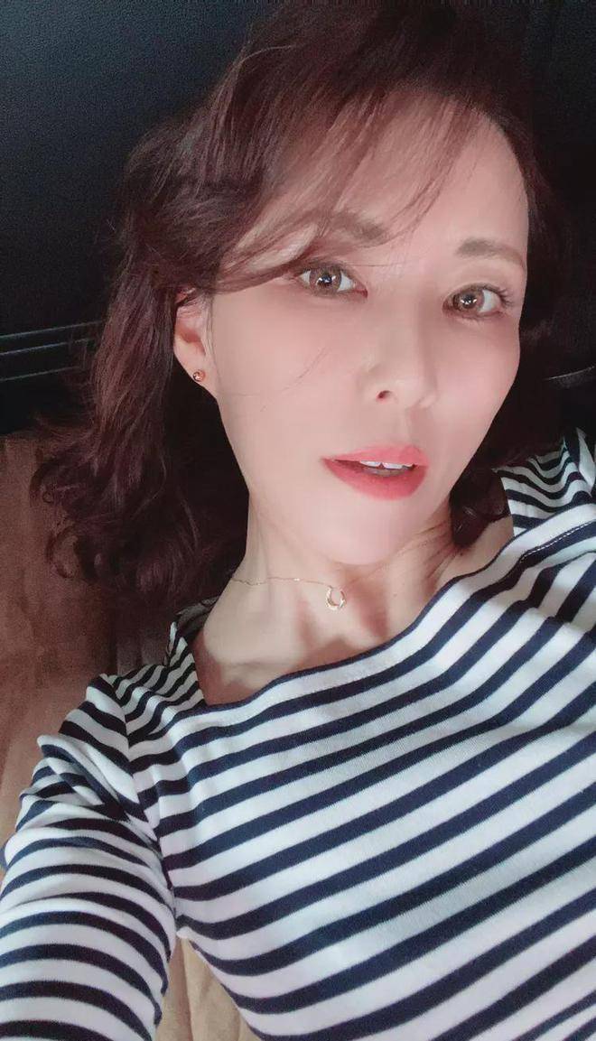 北条麻妃熟女人妻AV在线-第3张图片