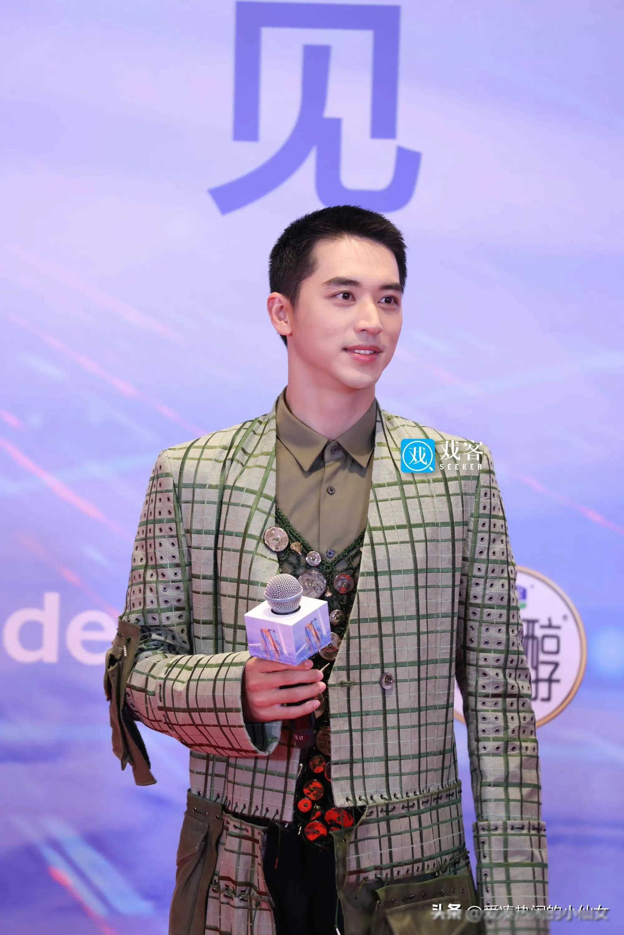 明星合成区明星合成区，星光璀璨的璀璨之地