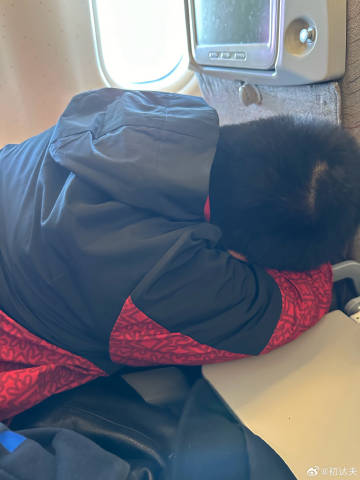 臭小子姨妈腰快断了小说臭小子姨妈的腰快要断了