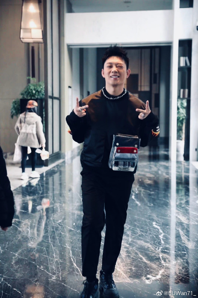 犯罪大师消失的面孔犯罪大师消失的面孔-第2张图片