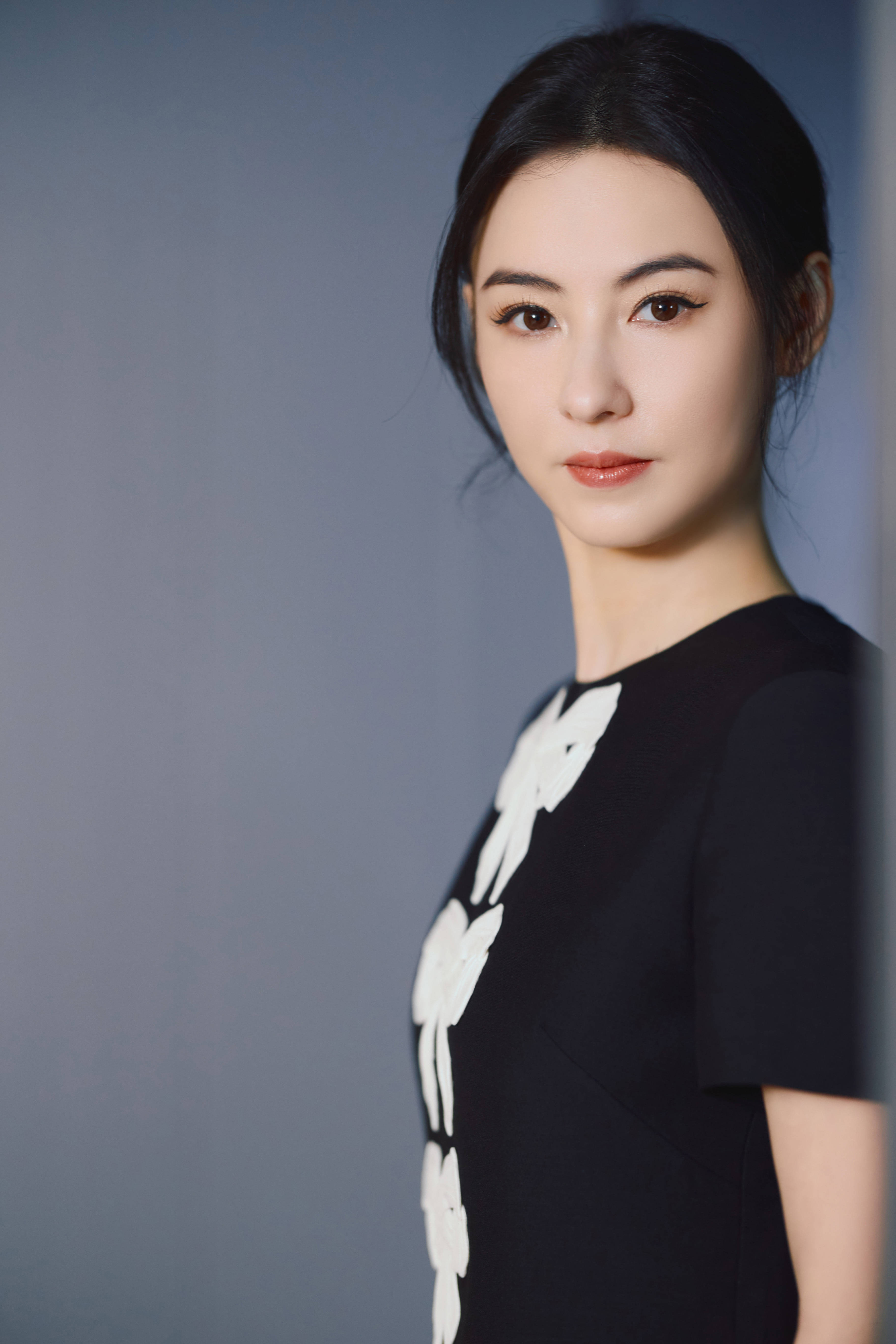 30岁丰满女人裸体毛茸茸之美