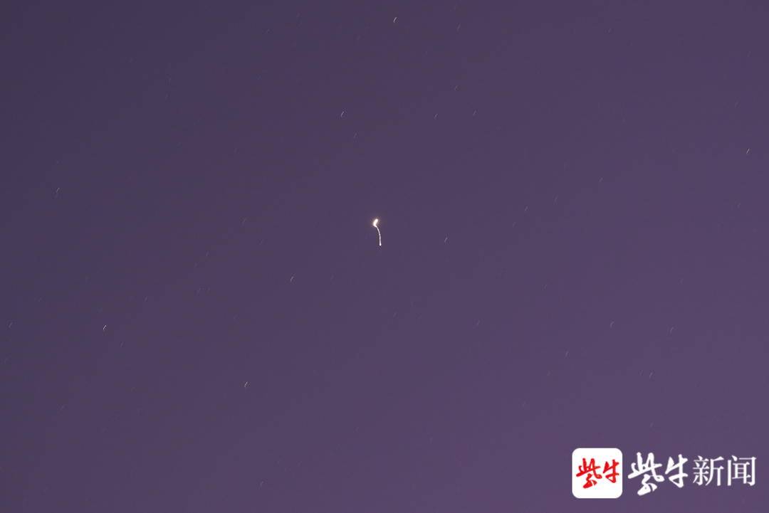 小火星在线观看高清完整版小火星，宇宙中的微小力量-第1张图片