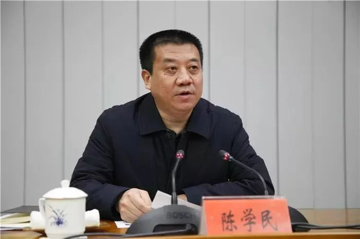 组织部长玩公安局长之谜