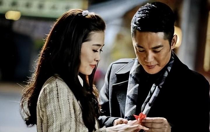 野花香视频在线观看免费高清版-第1张图片