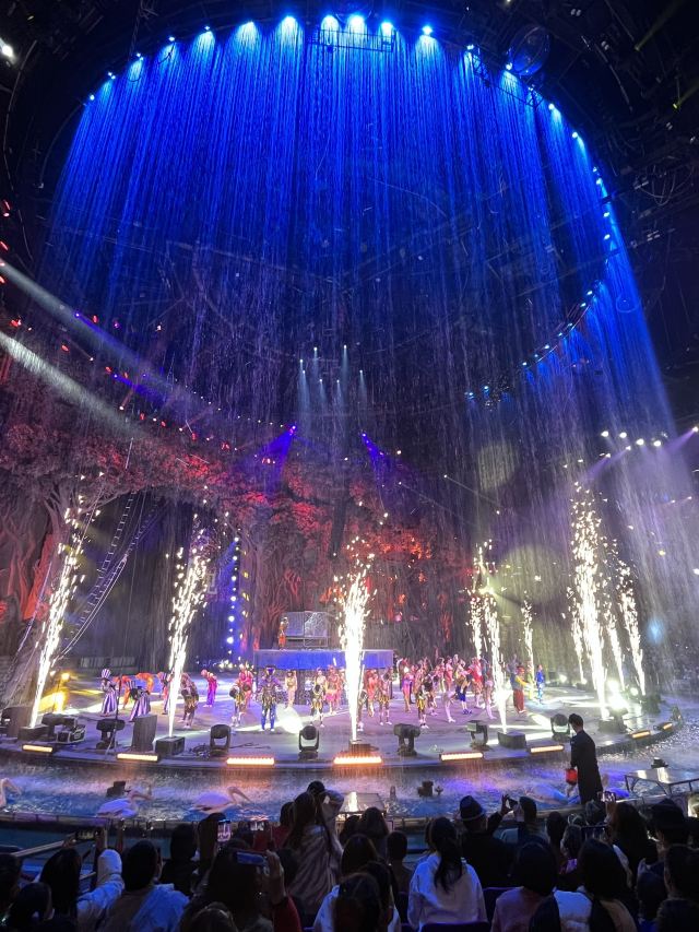 国色天香影院，沉浸于视觉与心灵的盛宴-第2张图片