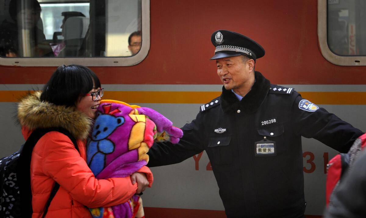 被俘虏的缉毒警察-第1张图片