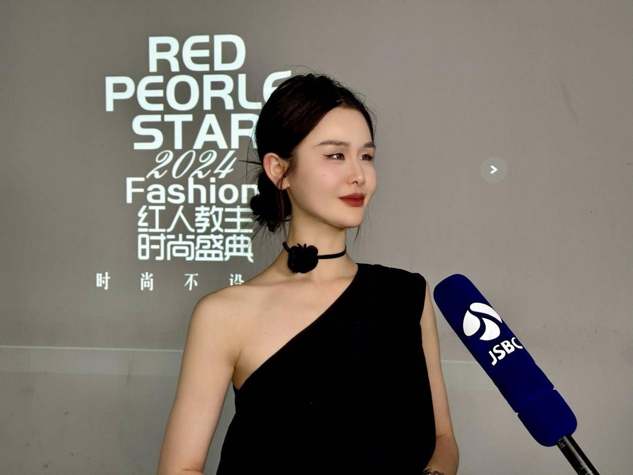 2024香港今晚开特马2024香港今晚开特马，璀璨盛典即将启幕-第1张图片