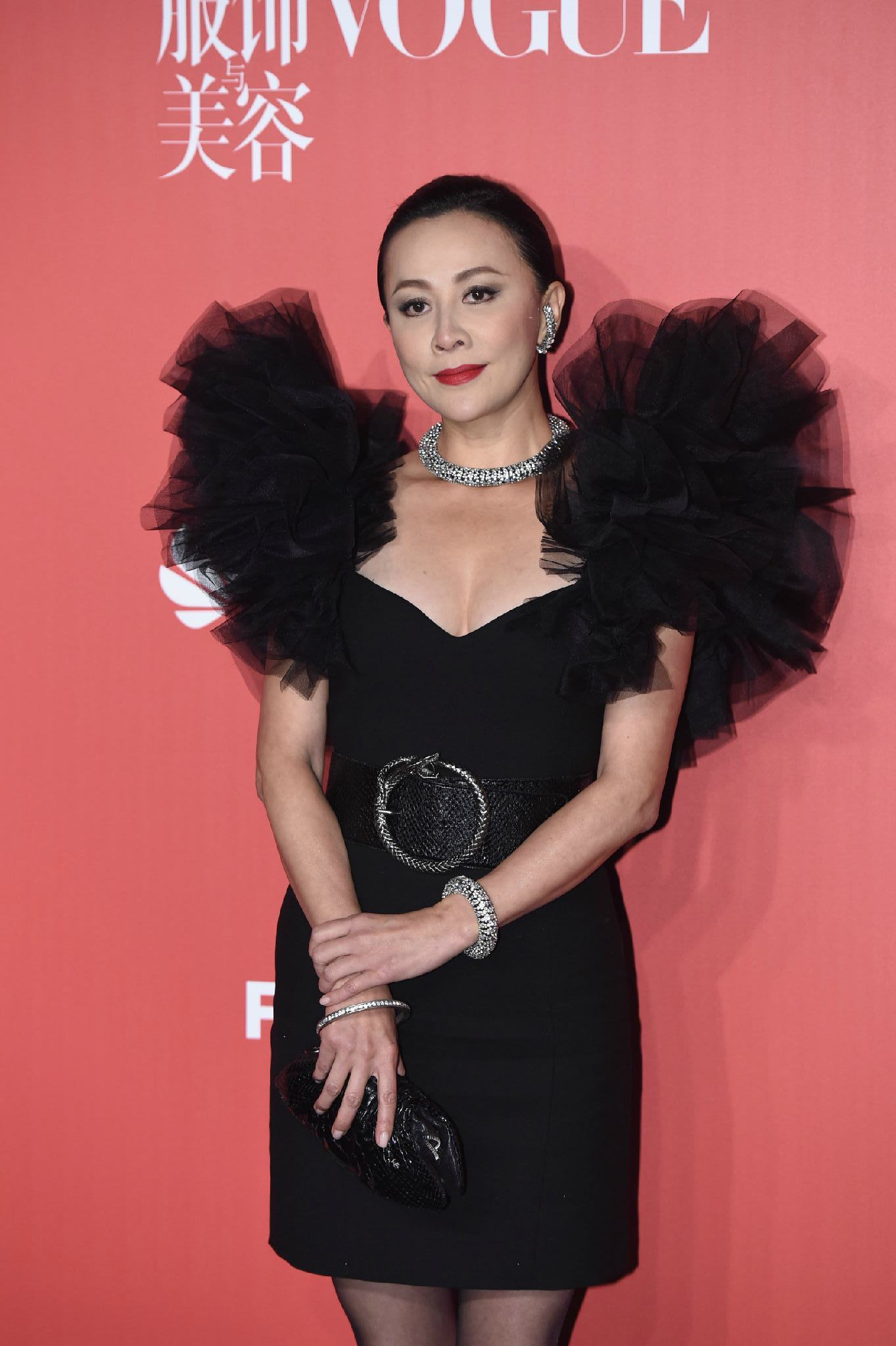 刘嘉玲被辱 在线观看刘嘉玲被辱事件，揭露娱乐圈的阴暗面