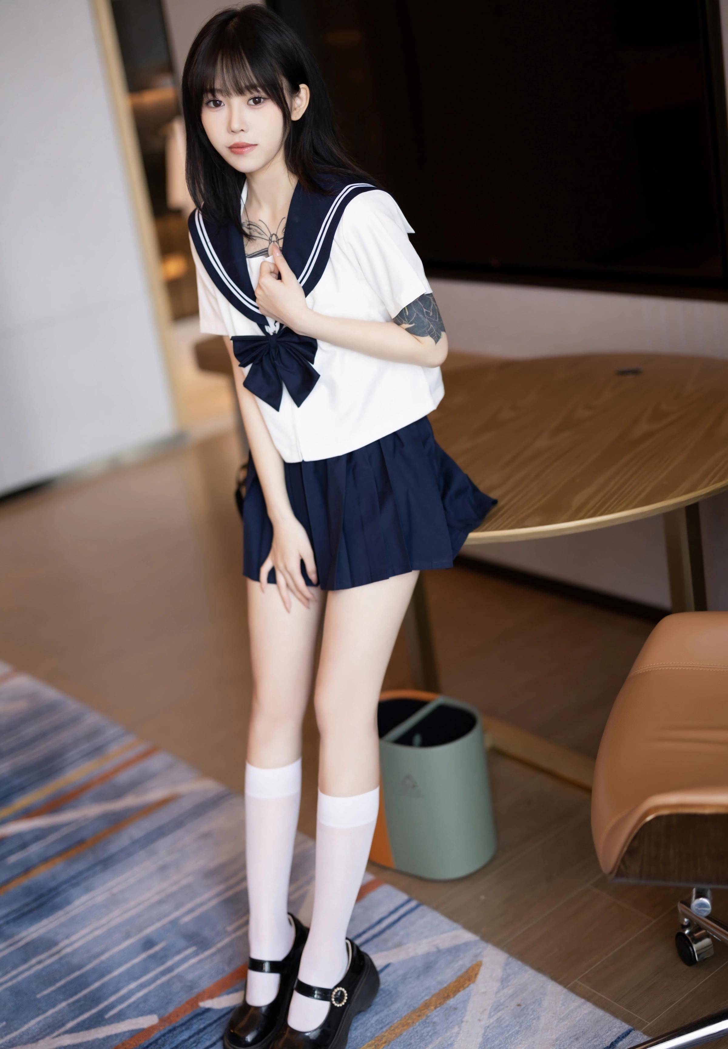美女直播玩自己的隐私胸部jk女神美女直播玩自己的隐私