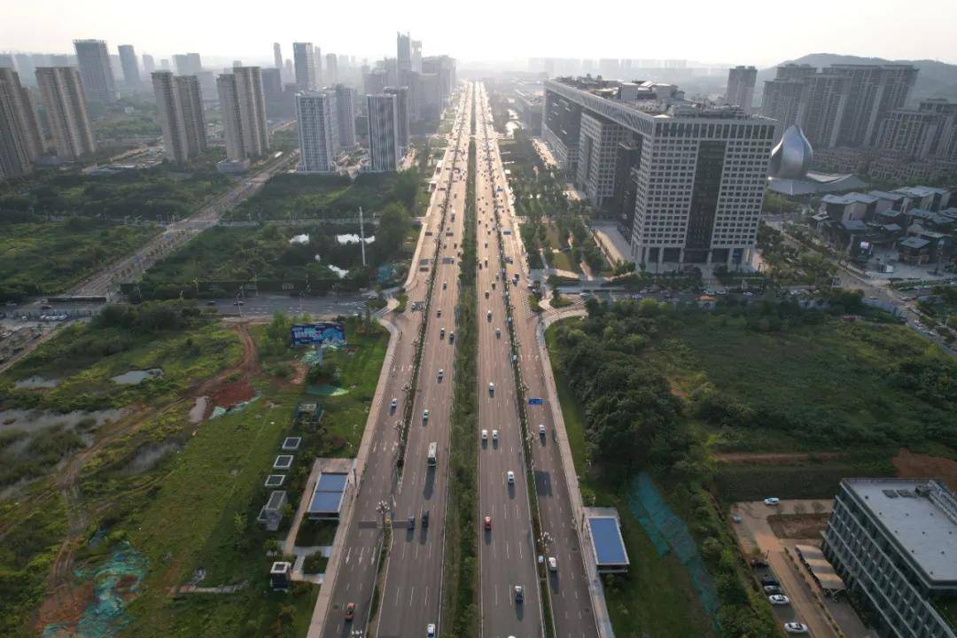 黄石汽车站，交通枢纽与城市门户
