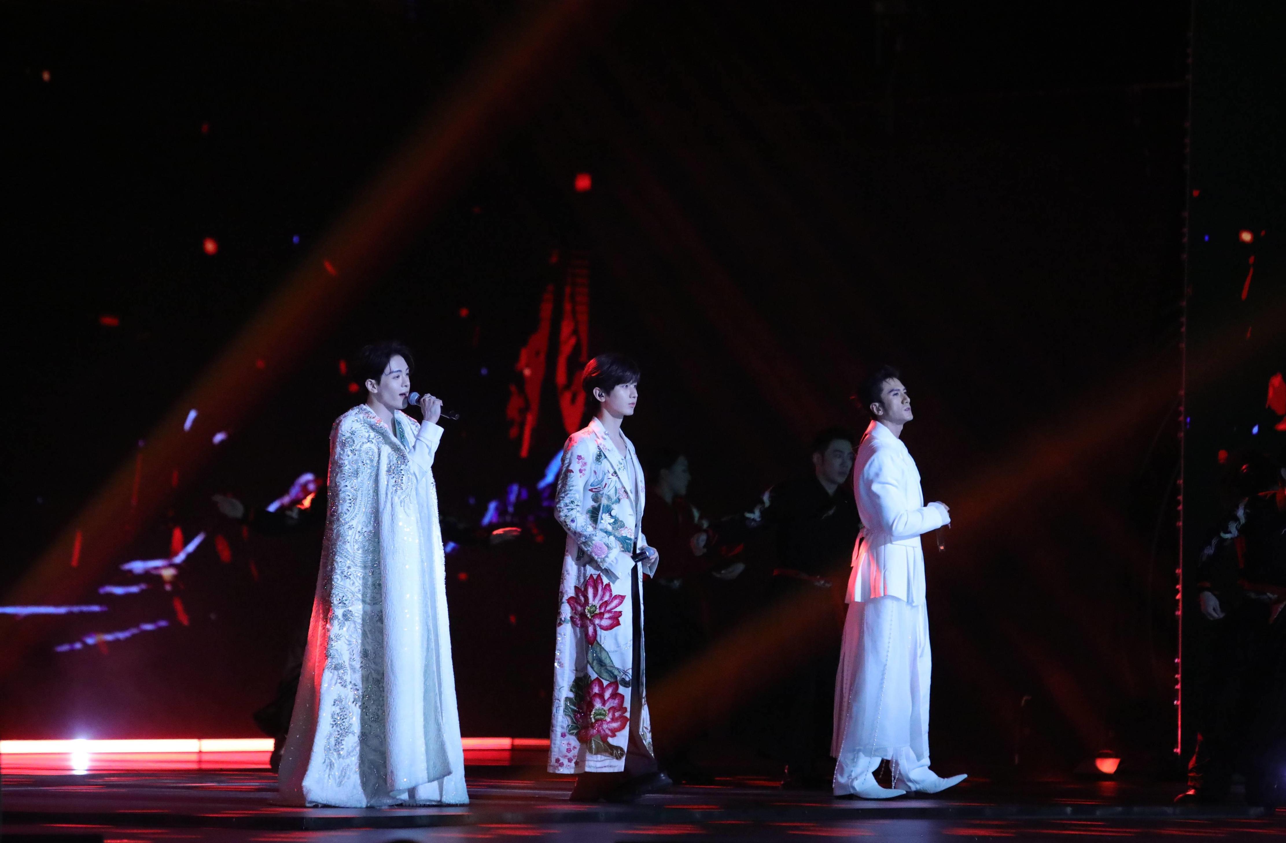 2023今晚澳门开特马澳门2023澳门之夜，璀璨开特马之夜-第1张图片