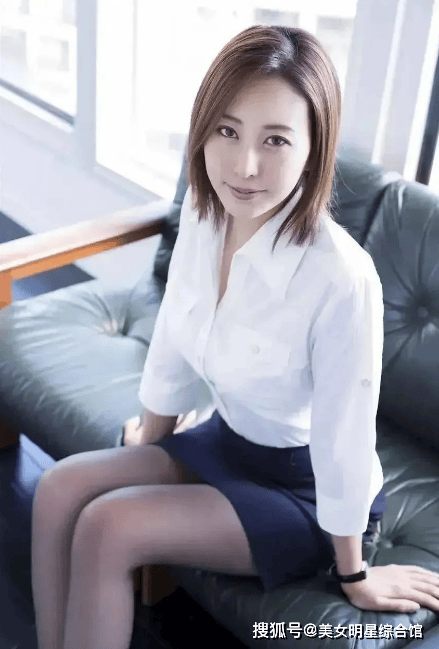 我女朋友的母亲是空姐叫什么名字我女朋友的母亲是一位空姐，她的名字叫做XXX。