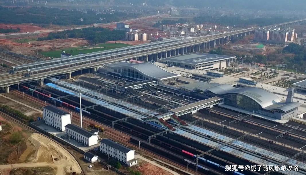 上饶长途汽车站上饶长途汽车站，便捷交通的枢纽-第2张图片